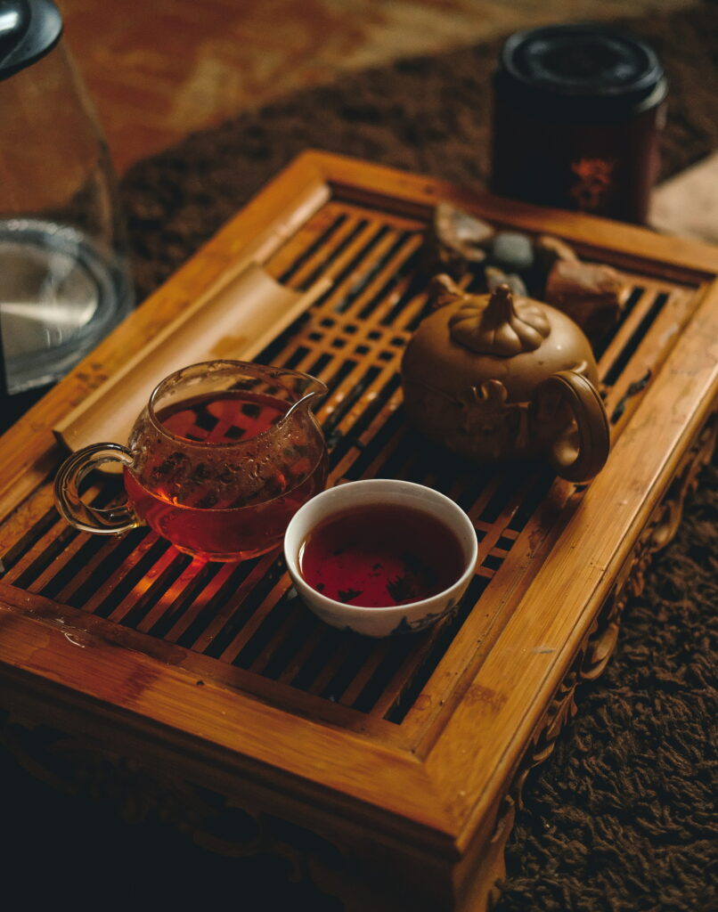 Brewing Oolong Tea in a glass teapot